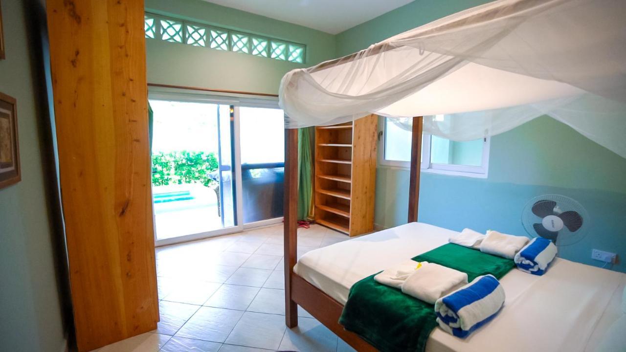The Pool House & The Colobus House, Bella Seaview, Diani Beach, Kenya Eksteriør bilde